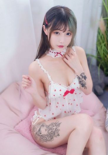乡下裸体宴会在线播放